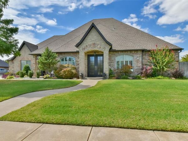 3009 Monica Lane, Moore, OK 73160