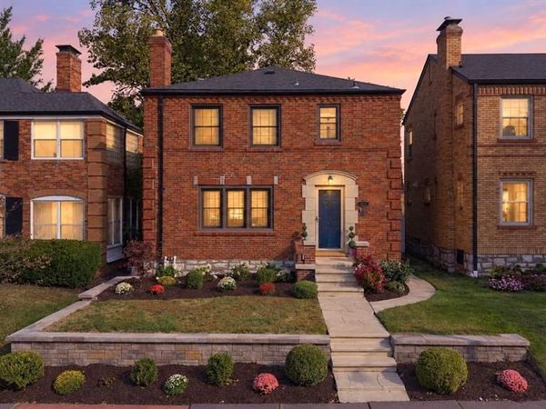 6349 Murdoch Avenue, St Louis, MO 63109