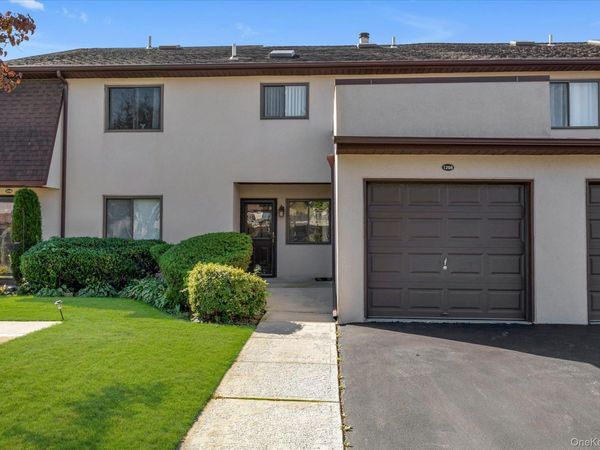 1 Anchorage, Unit 1208, Freeport, NY 11520
