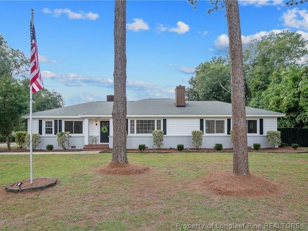 220 E David Parnell Street, Parkton, NC 28371