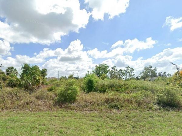 470 BOLENDER STREET , PUNTA GORDA, FL 33982