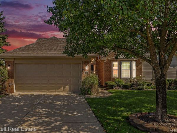 276 Shore Brook Lane, Commerce Township, Mi 48390