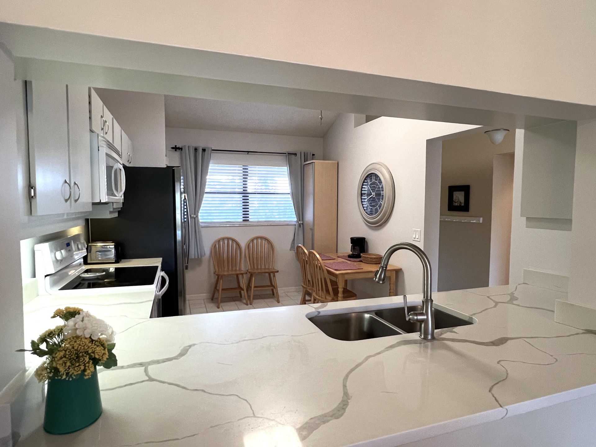 6944 Briarlake Circle, Unit 201, Palm Beach Gardens, FL 33418 Photo