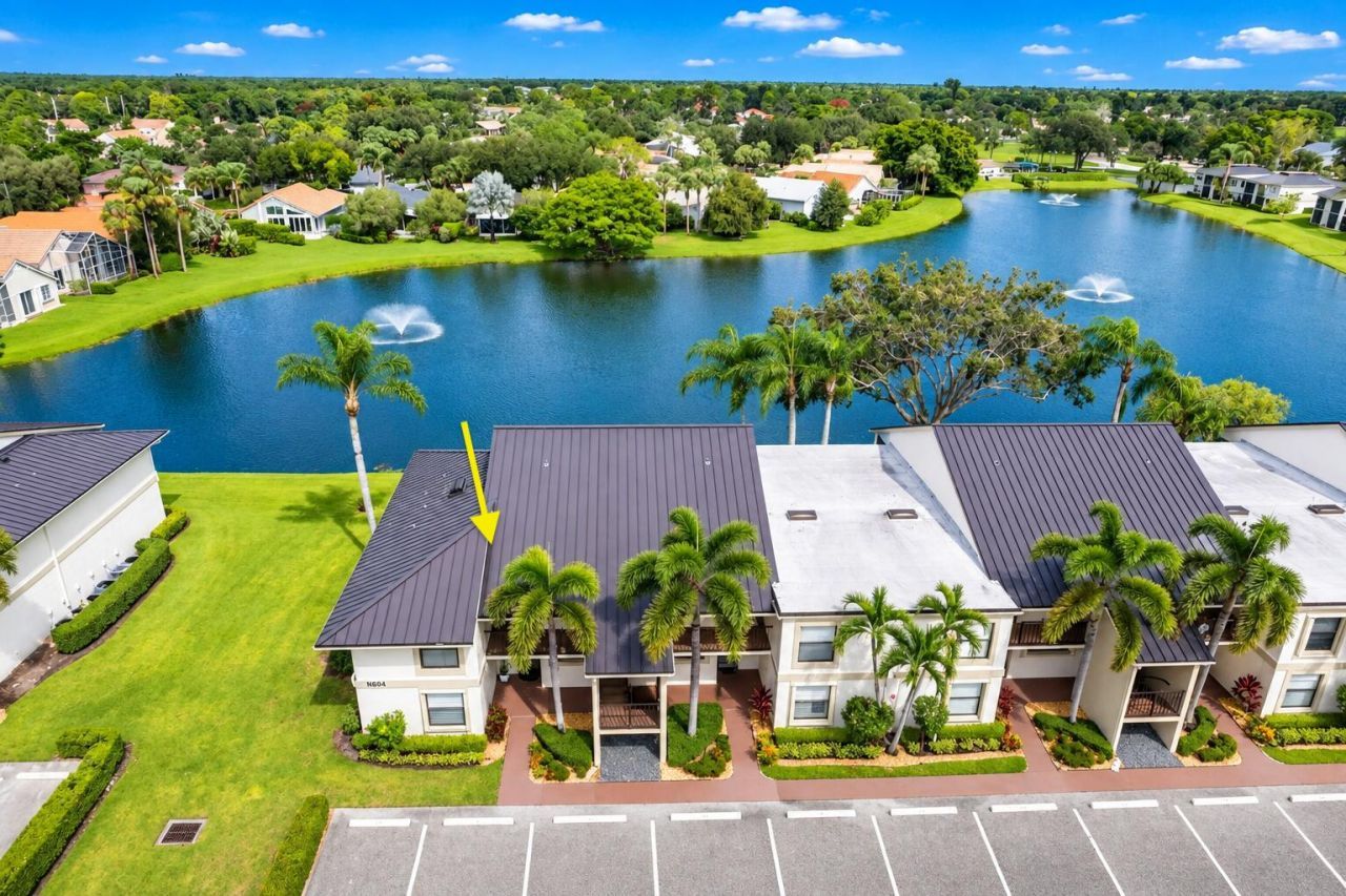 6944 Briarlake Circle, Unit 201, Palm Beach Gardens, FL 33418 Photo