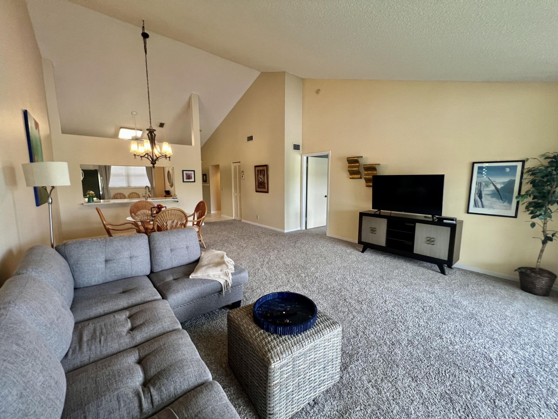 6944 Briarlake Circle, Unit 201, Palm Beach Gardens, FL 33418 Photo
