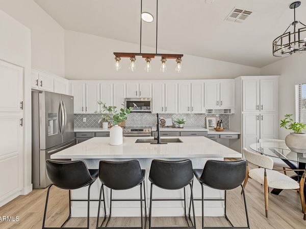 10416 E EDGEWOOD Avenue, Mesa, AZ 85208