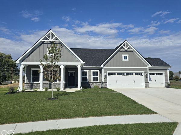 7594 Woodglenn Drive, Avon, IN 46123