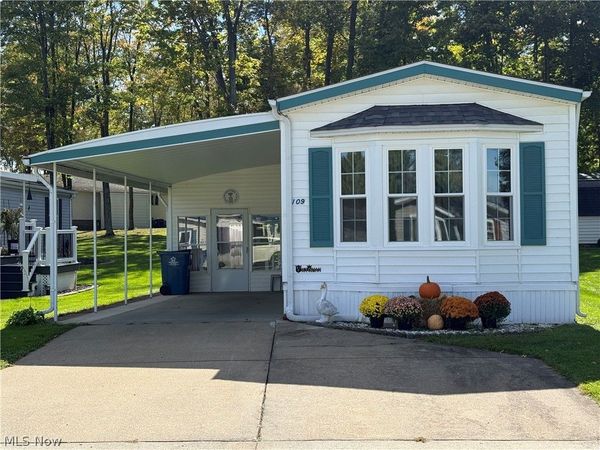1229 Columbiana Lisbon Road , Unit 109, Columbiana, OH 44408