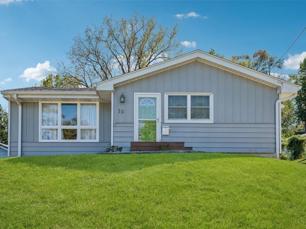 19 E Creston Avenue , Des Moines, IA 50315