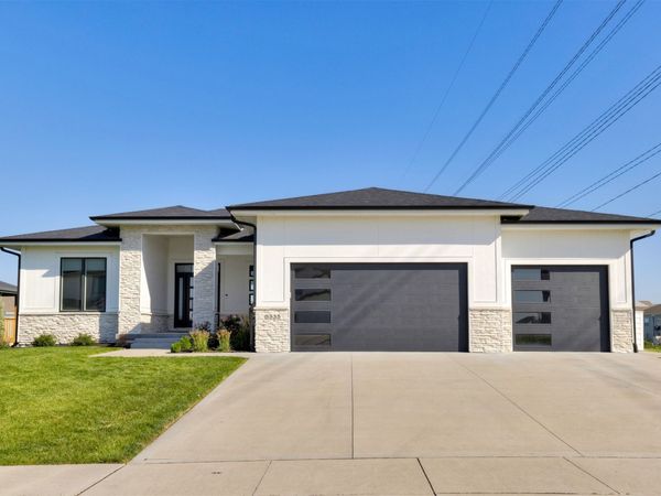 5535 147th Street, Urbandale, IA 50111