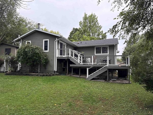 3716 Briarwood Drive , Cedar Falls, IA 50613