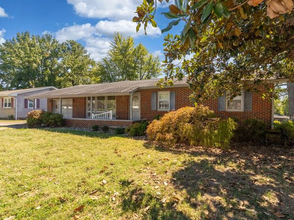109 Lakeshore Drive , Carterville, IL 62918