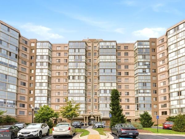 19365 CYPRESS RIDGE TERRACE, Unit 720, LEESBURG, VA 20176
