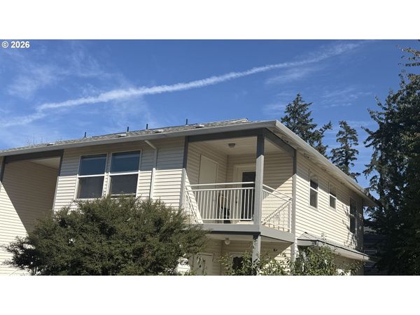 2239 HAWTHORNE ST, Forest Grove, OR 97116