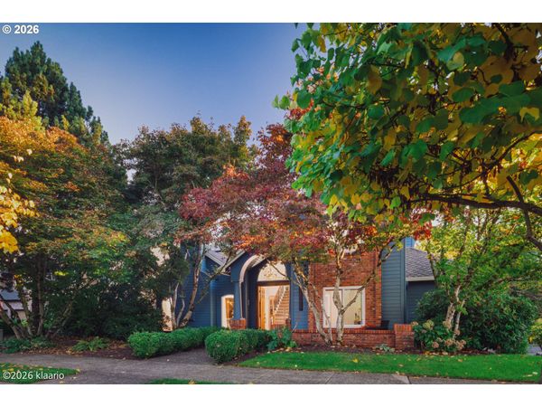 19890 SW Taposa PL, Tualatin, OR 97062