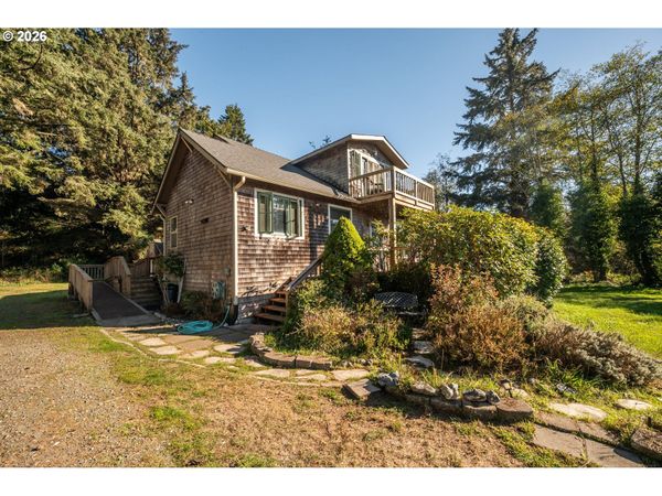 1218 RIVERSIDE DR, Bandon, OR 97411
