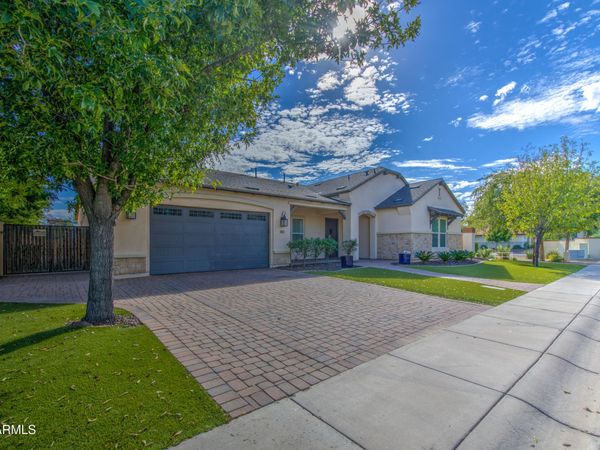 813 W CLAREMONT Street, Phoenix, AZ 85013