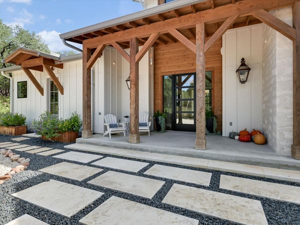 540 Casey LN , Wimberley, TX 78676