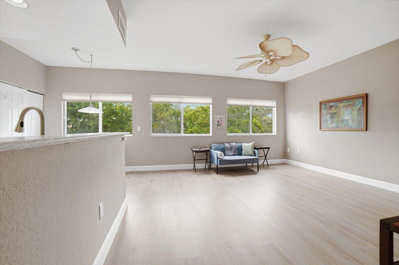 7715 Yardley Drive, Unit 313, Tamarac, FL 33321 Photo