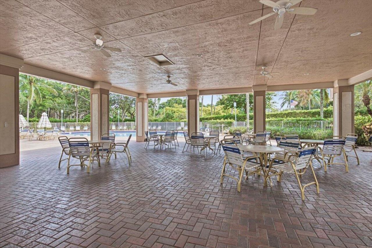 7715 Yardley Drive, Unit 313, Tamarac, FL 33321 Photo