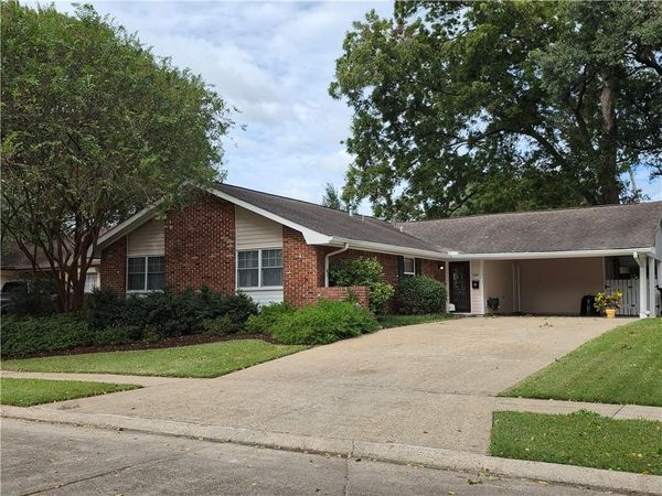 5800 BRIGHTON Place, New Orleans, LA 70131