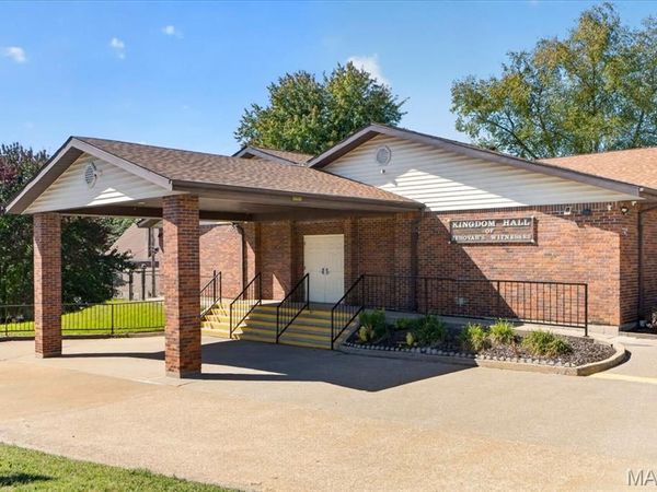 5815 Pennsylvania Avenue, St Louis, MO 63111