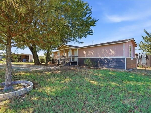 103 Woodland Court, Springtown, TX 76082