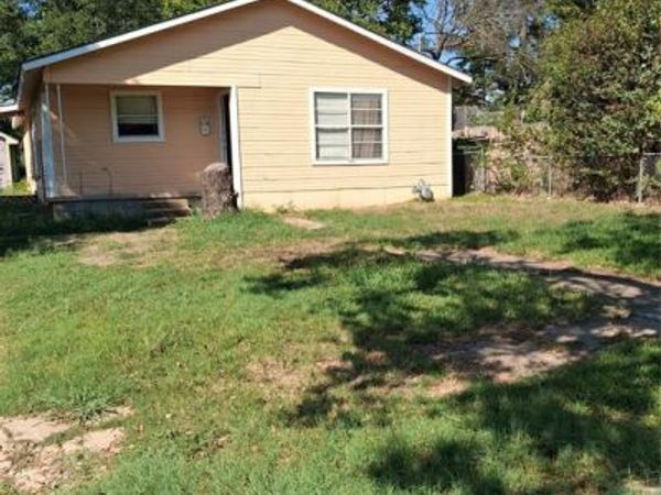 319 W Moore Street, Sherman, TX 75090