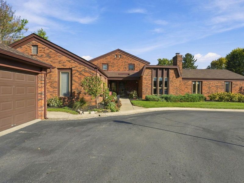 4261 Chaucer Lane , Columbus, OH 43220 Photo 49