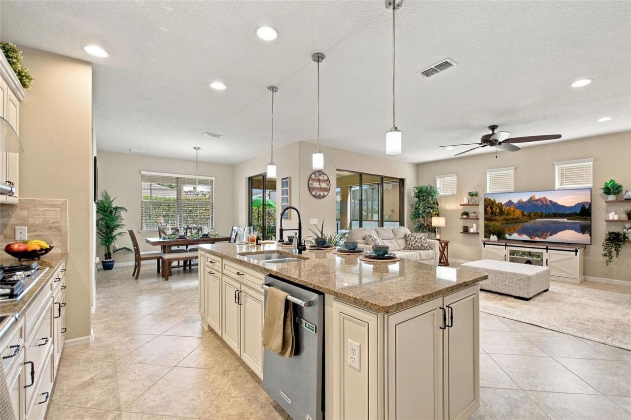 492 Pontevedra Rd, Davenport, FL 33896 Photo