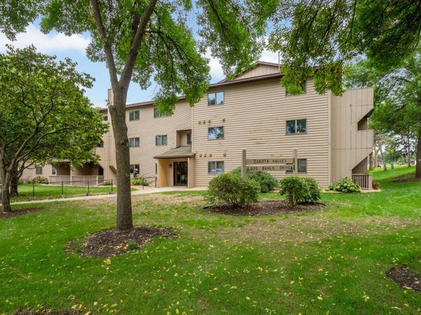 925 Bahls Drive, Unit 307, Hastings, MN 55033
