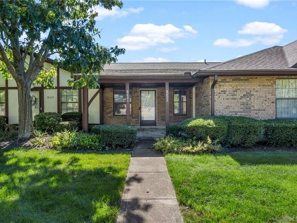 8621 Sea Pines Lane, Centerville, OH 45458