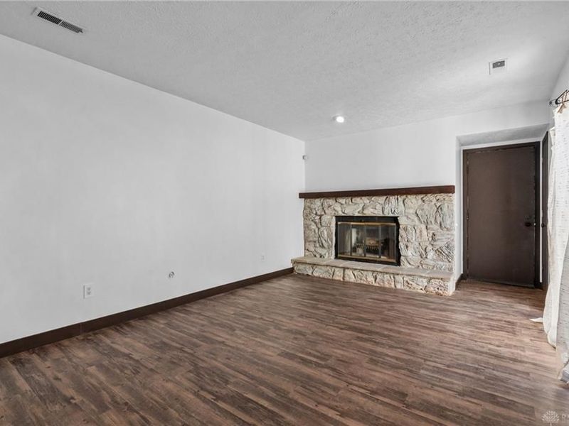 8621 Sea Pines Lane, Centerville, OH 45458 Photo 5