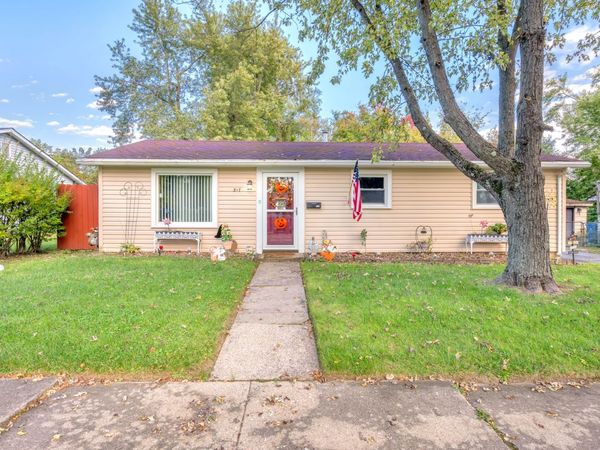 317 Dorsetshire Drive , Steger, IL 60475