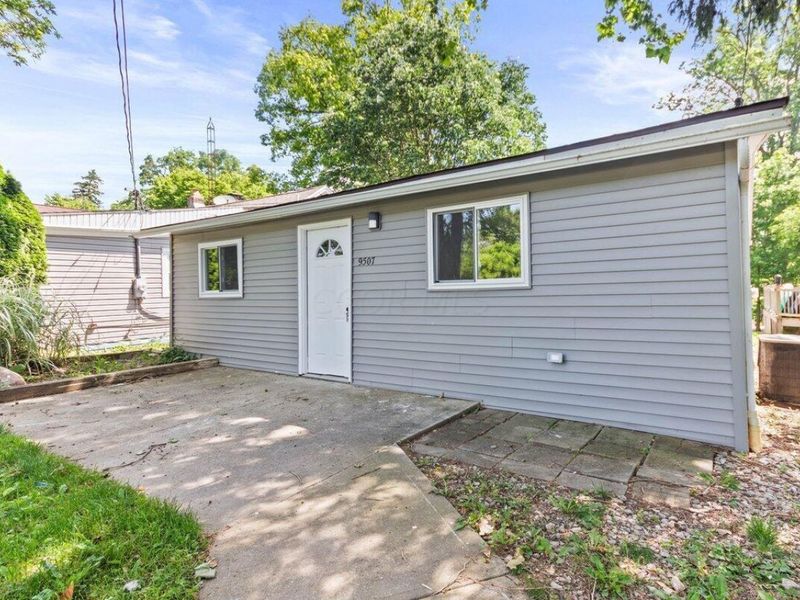 9507 High Free Pike, West Jefferson, OH 43162 Photo 2