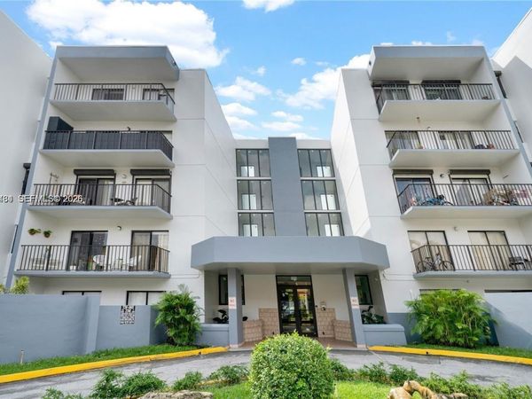 1820 W 53rd St , Unit 201, Hialeah, FL 33012