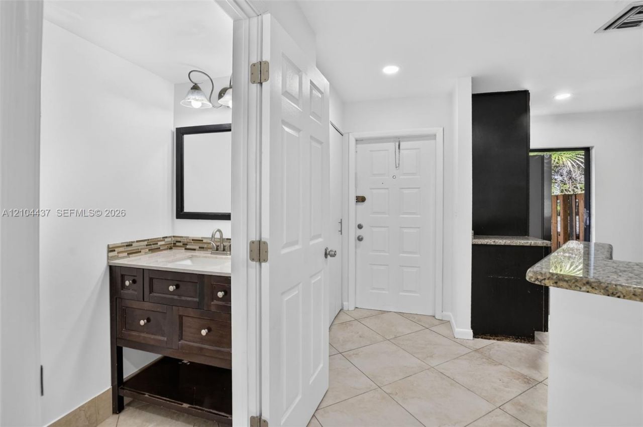 7690 Lago Del Mar Dr , Unit 407, Boca Raton, FL 33433 Photo