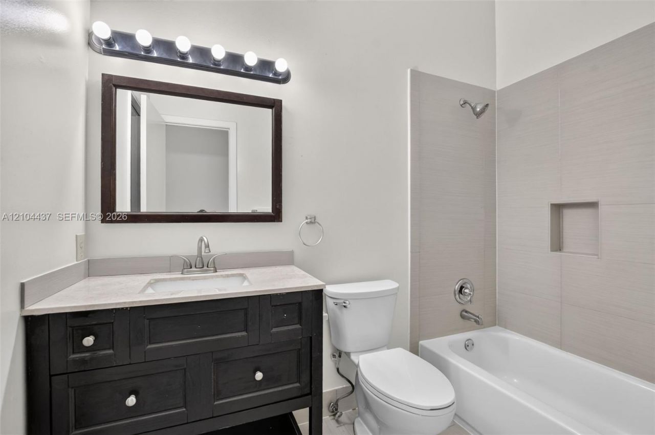 7690 Lago Del Mar Dr , Unit 407, Boca Raton, FL 33433 Photo