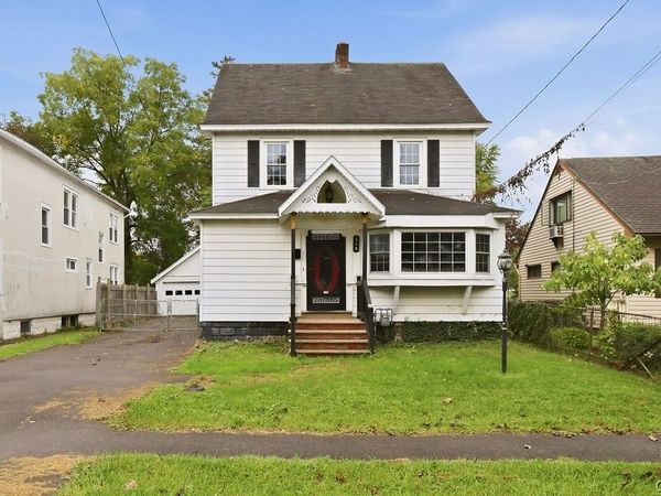 316 Berwick Road S, Syracuse, NY 13208
