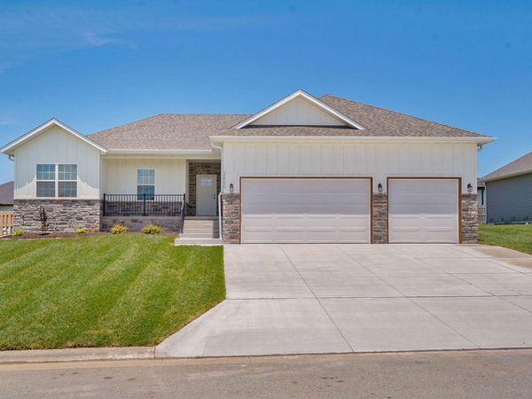 2605 W Webb Road, Ozark, MO 65721