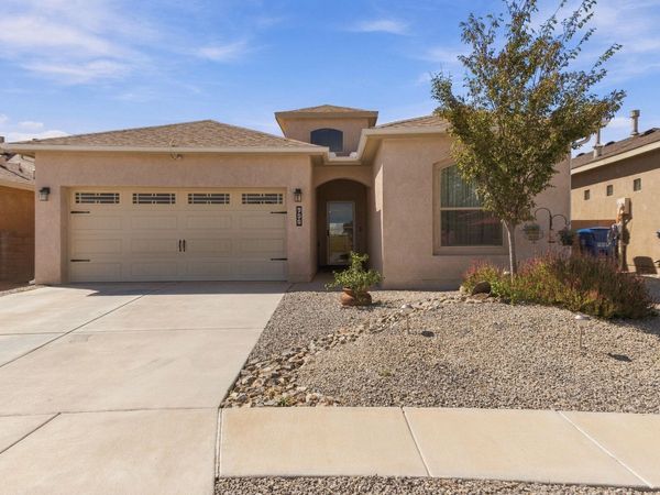 900 Firewheel Avenue SW, Los Lunas, NM 87031