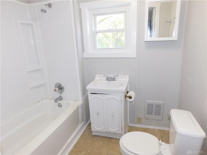 368 Raffensperger Avenue, Springfield, OH 45505 Photo 9