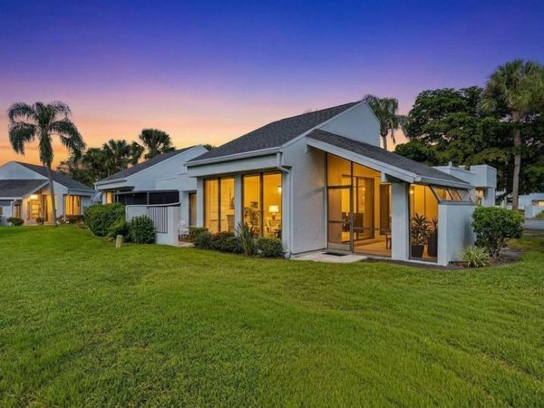 2319 LAKESIDE MEWS , Unit B3, SARASOTA, FL 34235