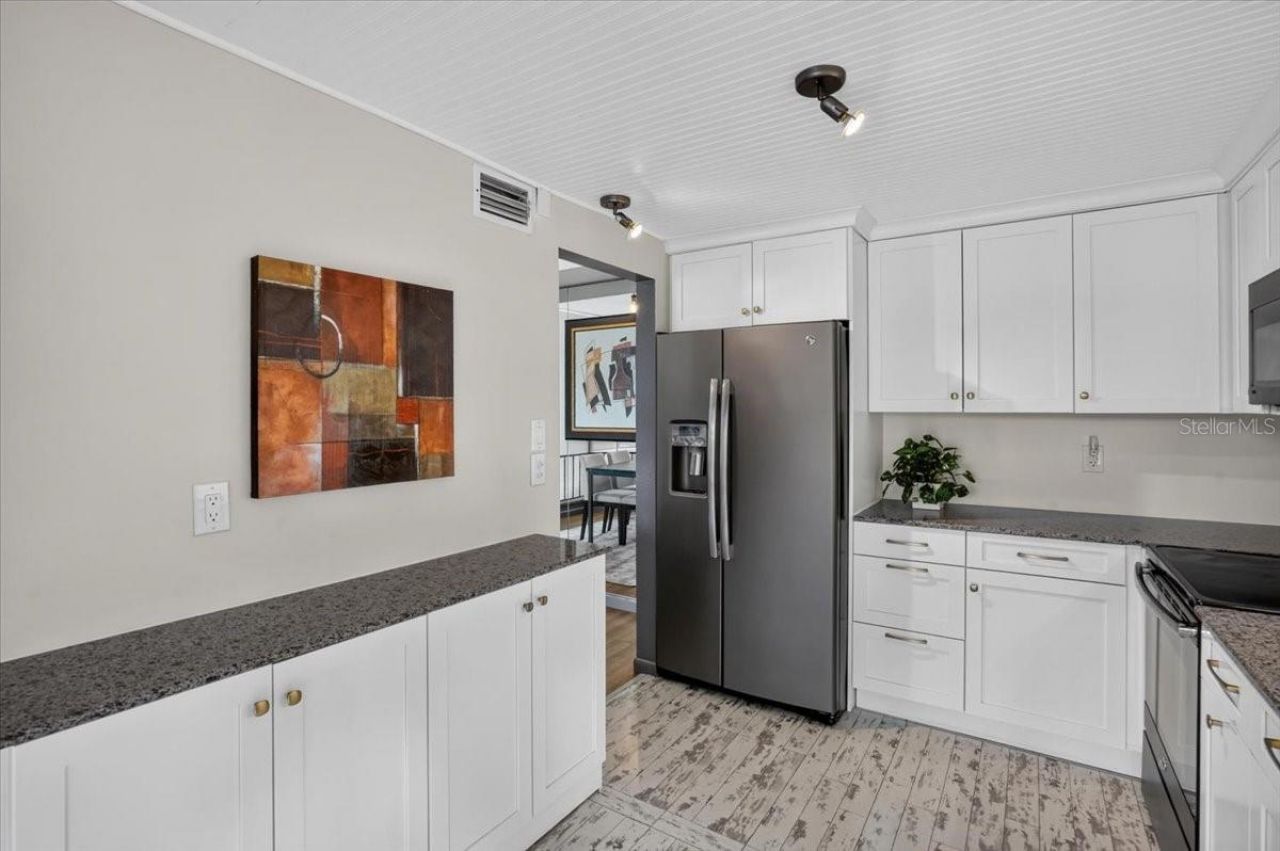 2319 Lakeside Mews , Unit B3, Sarasota, FL 34235 Photo