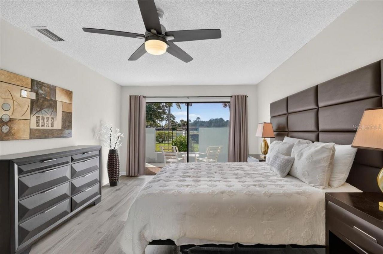 2319 Lakeside Mews , Unit B3, Sarasota, FL 34235 Photo
