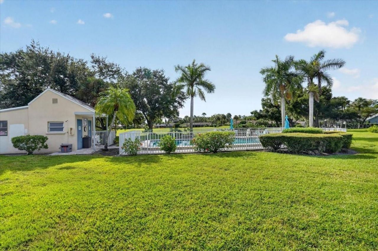 2319 Lakeside Mews , Unit B3, Sarasota, FL 34235 Photo