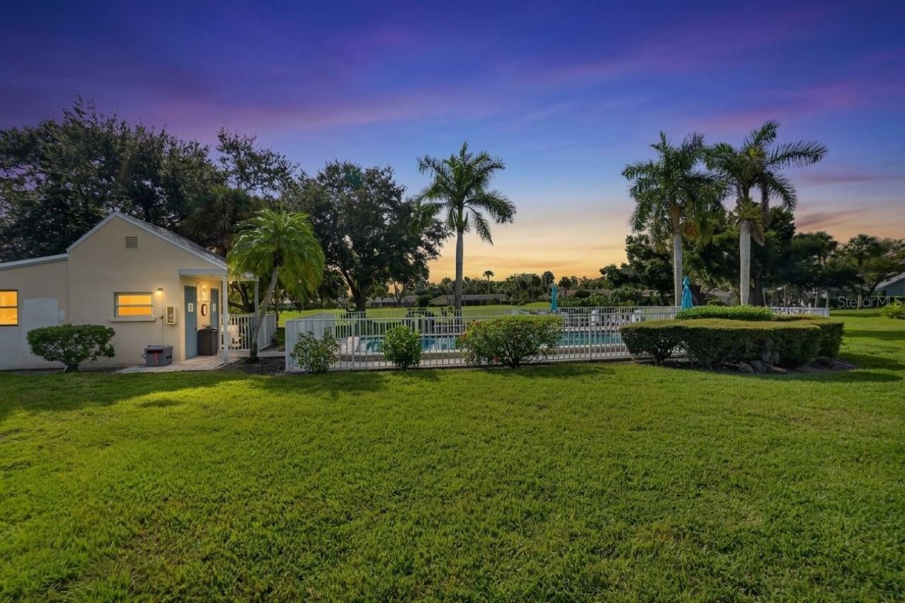 2319 Lakeside Mews , Unit B3, Sarasota, FL 34235 Photo