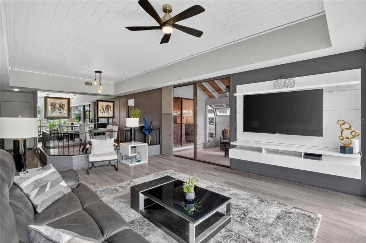 2319 Lakeside Mews , Unit B3, Sarasota, FL 34235 Photo