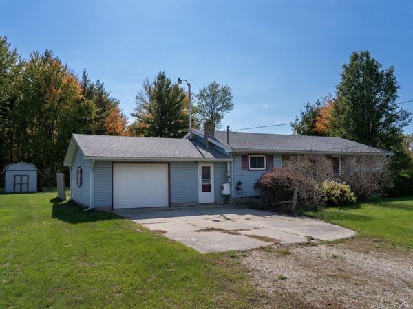 8476 Pickard Road E, Mt Pleasant, MI 48858