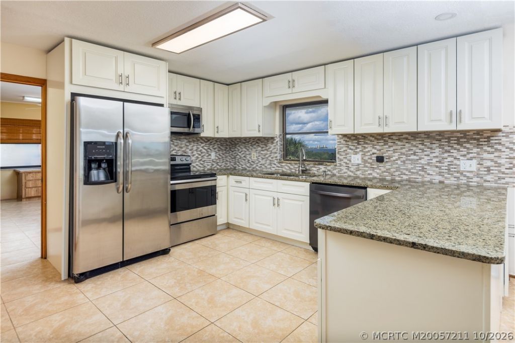 4203 NE Skyline Drive, Jensen Beach, FL 34957 Photo